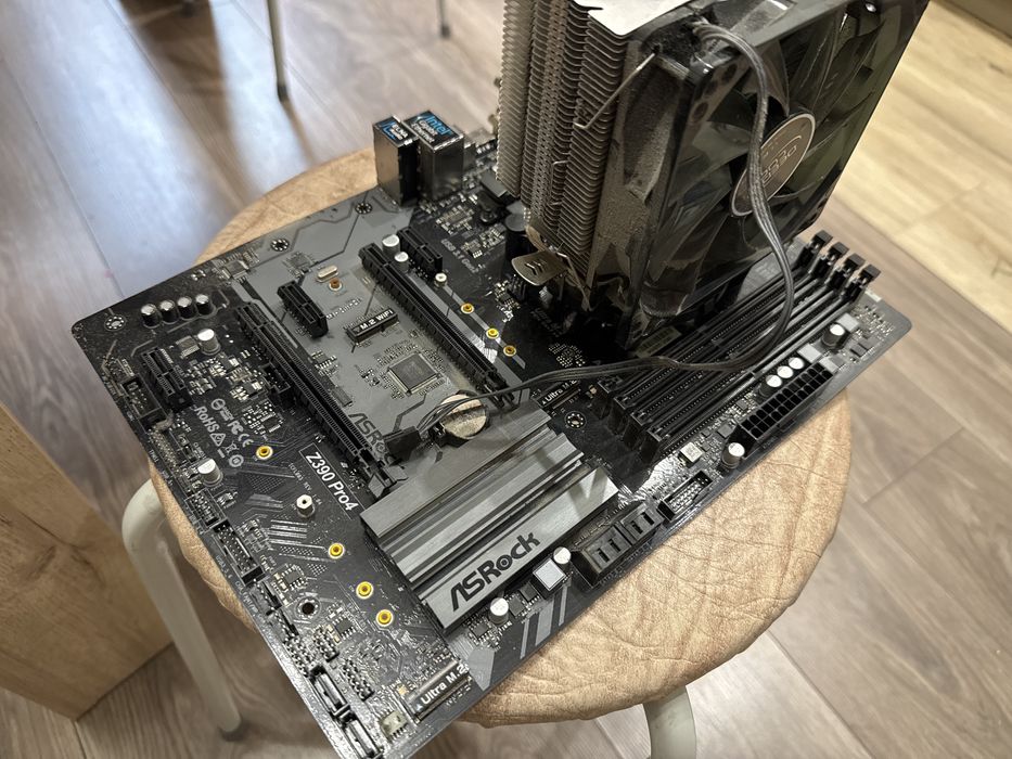 i5 9400f + z390 pro4 asrock + башенный кулер