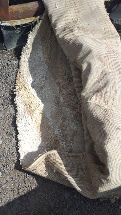 Продам ковры и коврики разные