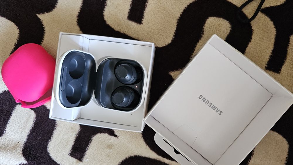 Продам Samsung Buds FE
