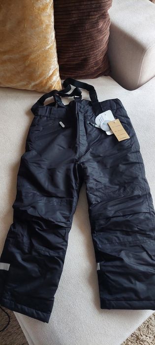 LC Waikiki нов с етикет ски панталон, гащеризон, грейка 122-128 см