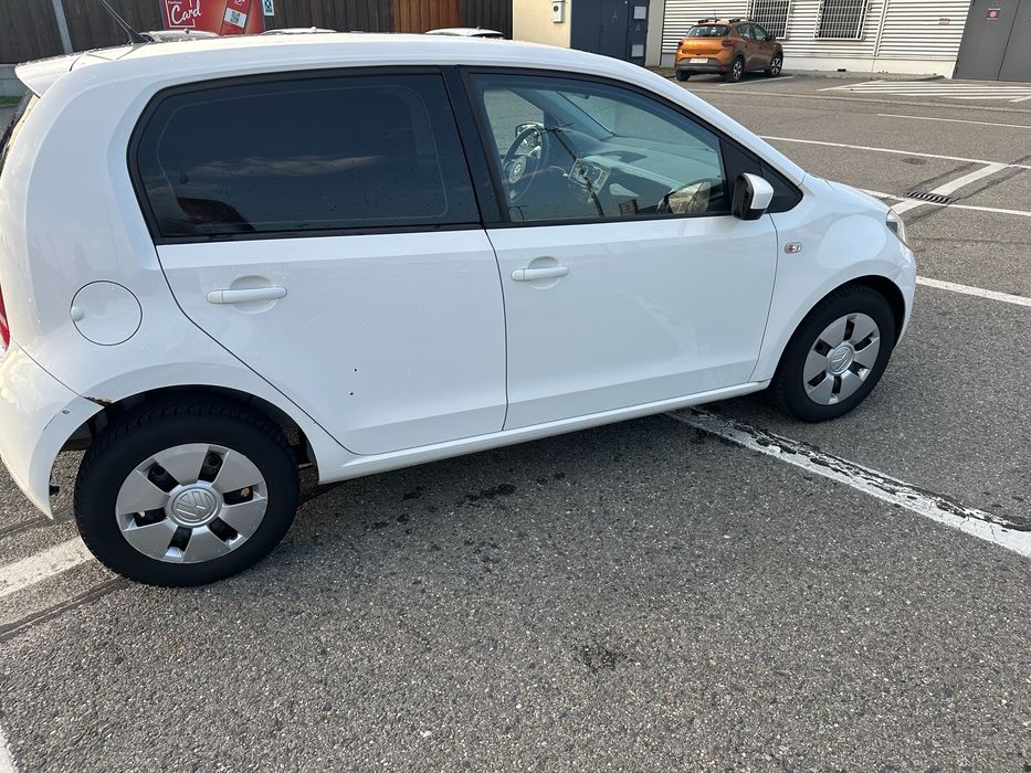 Volkswagen up! 1.0 Benzină, 2014, 5 uși, AC – 158.950 km