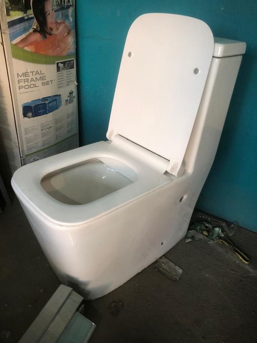 Унитаз цельный б/у