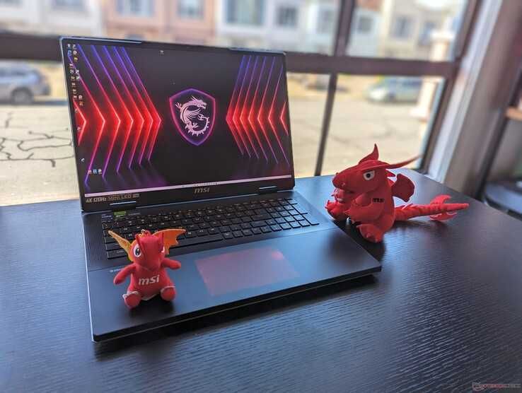 Игровые ноутбуки MSI Titan 18 Ultra HX AI 2025 / 5080 /5090