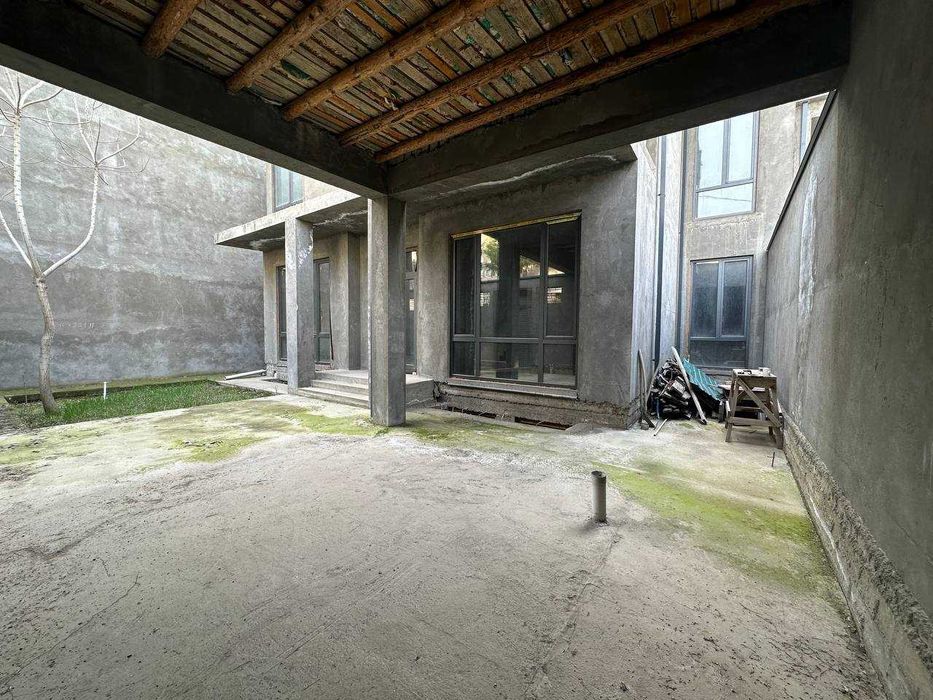 Срочно продается HI Tech коробка 3-уровня 5 ком. 2.8 сотки ор-р Сайрам