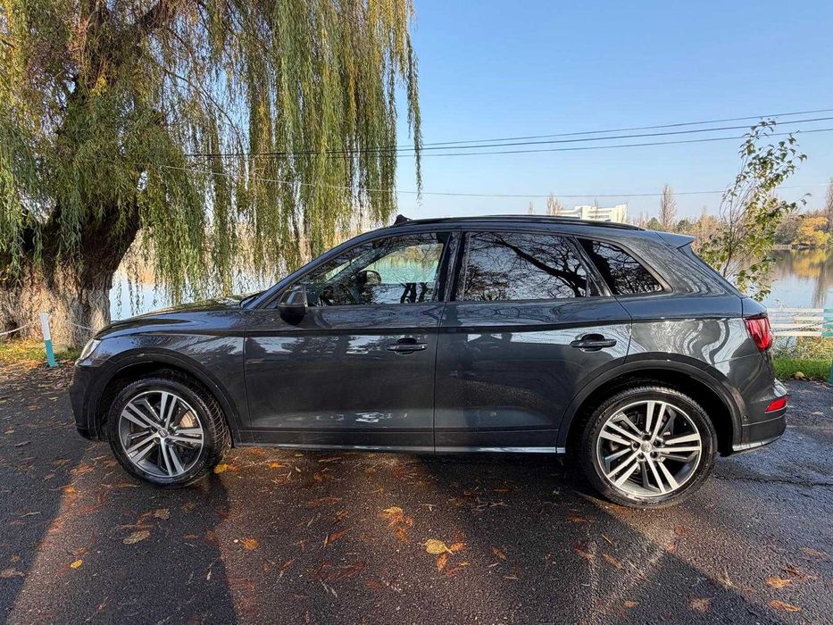 Audi Q5 2017 20 TDI pachet SQ5 Black Optics
