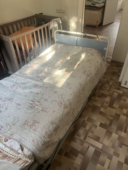 Продам мединцинский кроват