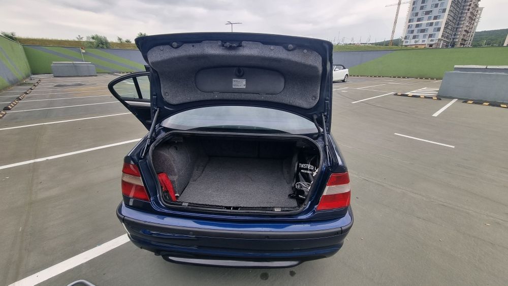 .BMW . VANZARE. 320D E46