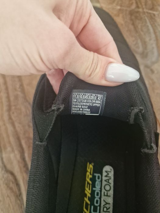 Кроссовки skechers