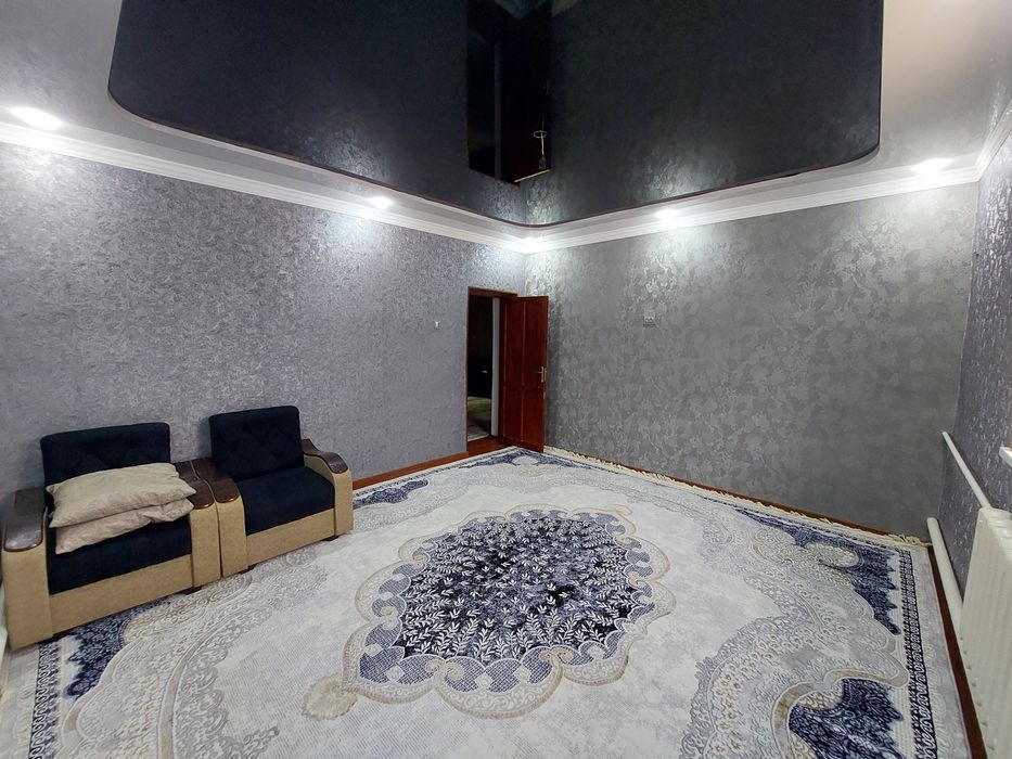 Sentrda Gone qala 120 avtobaz 4.5 sotuk 4 komnata jay s.di