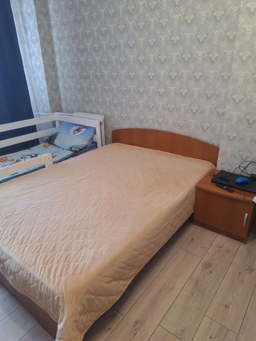 Продам срочно спальный гарнитур