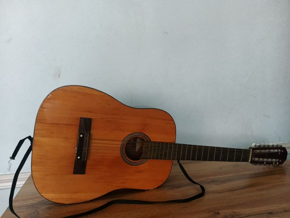 Sotiladi sovetskaya gitara termiz shaxar