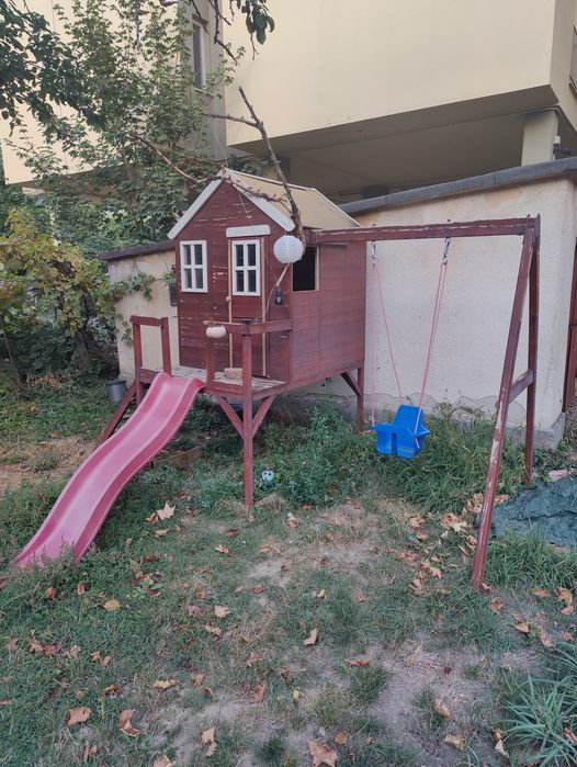 Căsuța de joacă pentru copii