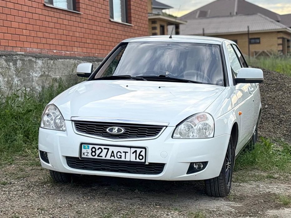 Приора 1 2012 года