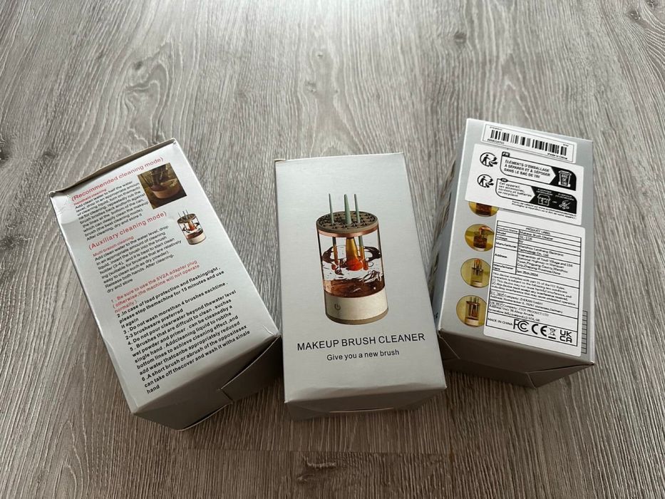 Dispozitiv de curățare și uscător automat pentru pensule de machiaj