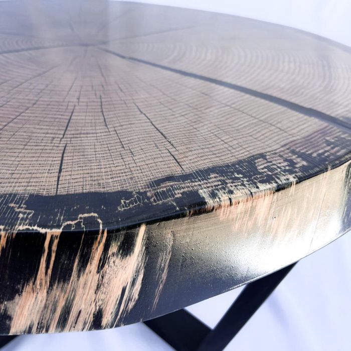 Журнальный столик из дуба