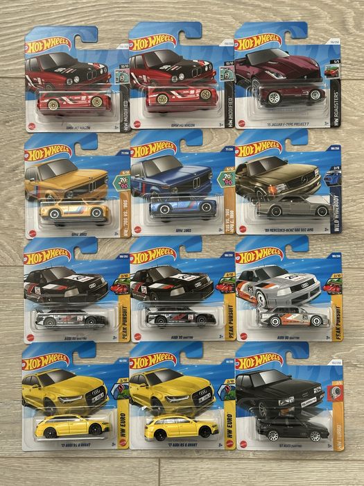 Machete/masinute Hot Wheels 1:64