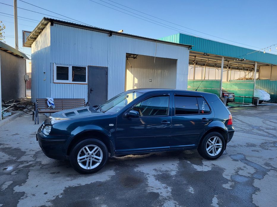 Продаётся Машина