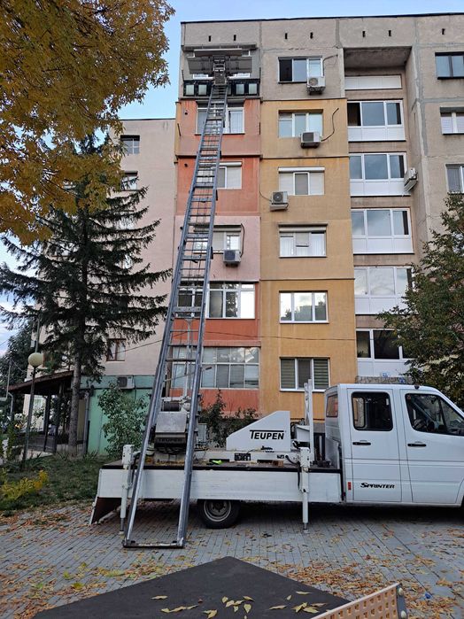 Камион с кран услуги транспорт 24 м.