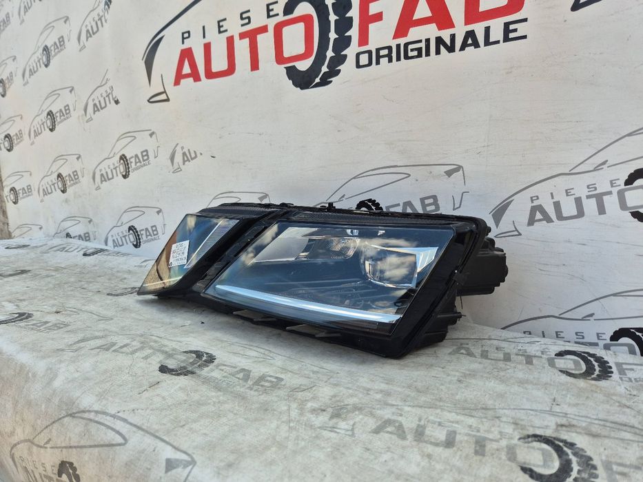 Far stanga Skoda Octavia 3 Facelift Full LED 5E1941015D Defect mufa an