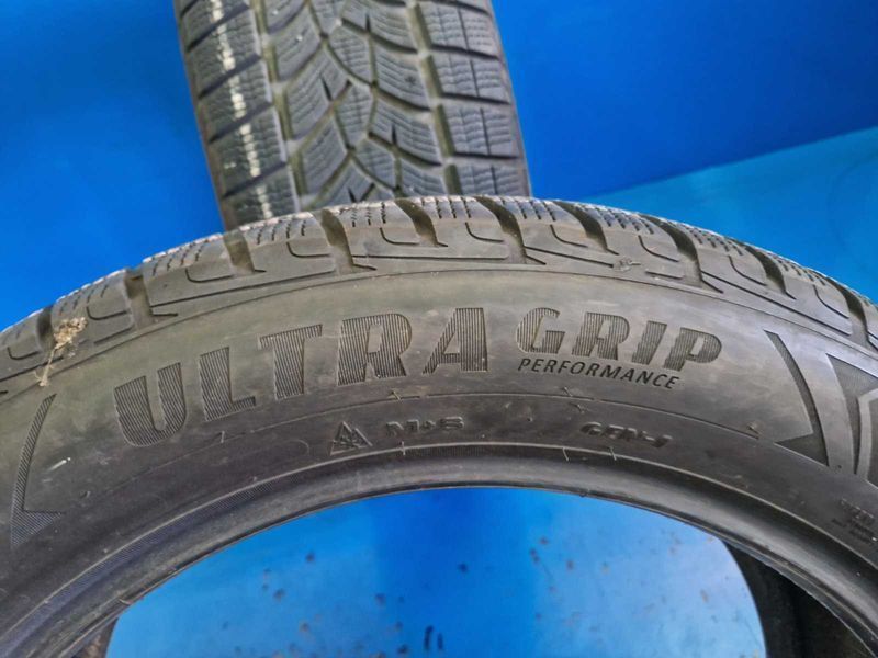 2 Goodyear R19 235/55
зимни гуми DOT4118