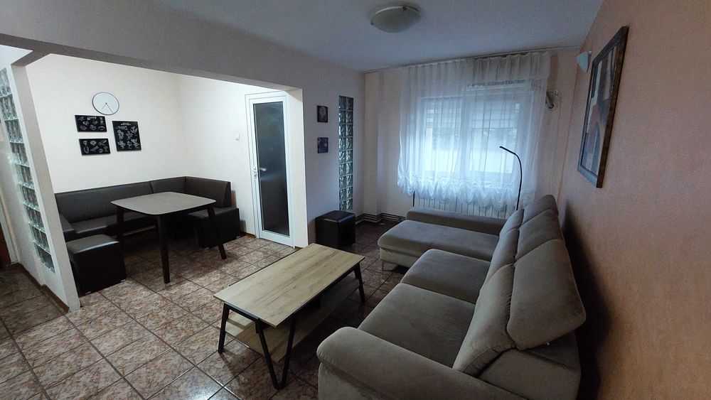 Persoana fizica, inchiriez apartament cu 4 camere etaj 1, situat in zona Pacurari (semafor Lukoil)