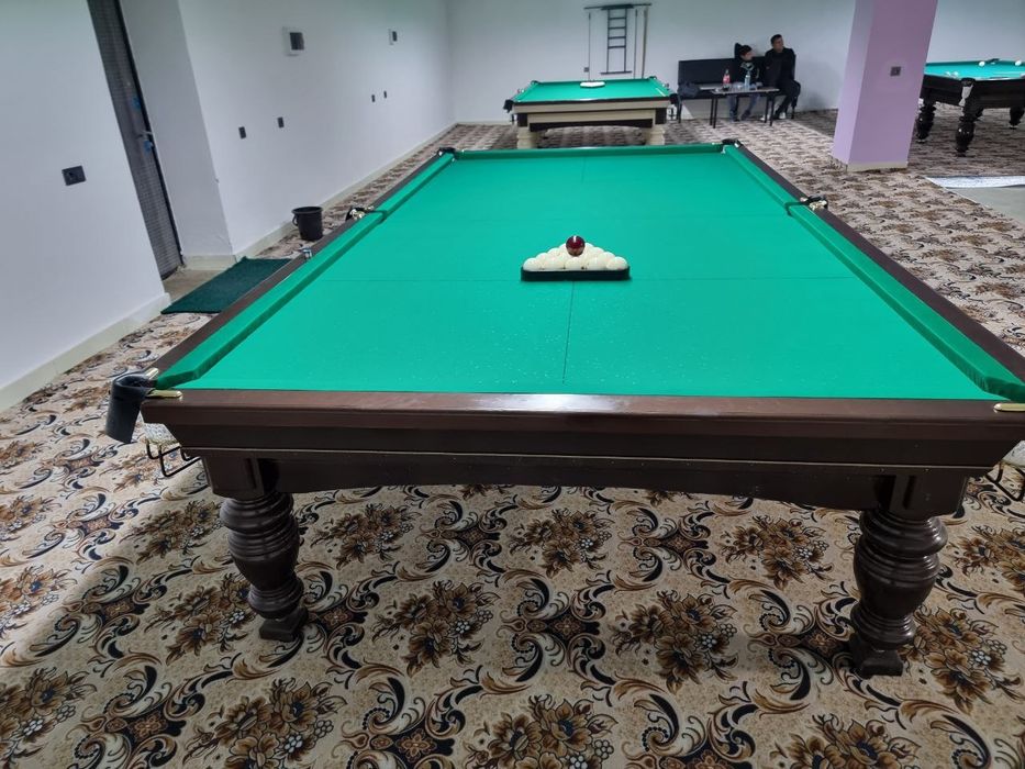 Биллиардный стол