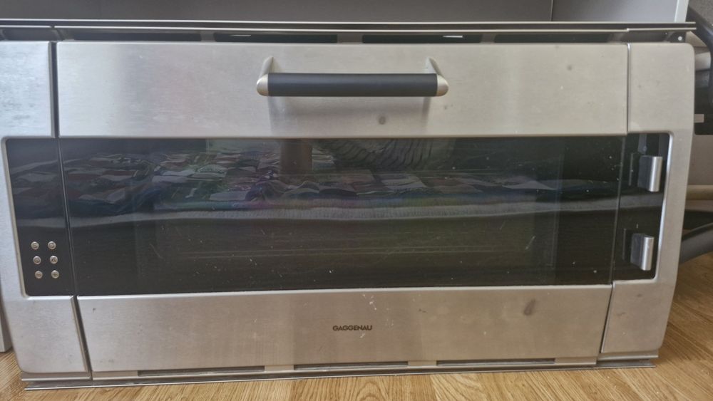 Продам б/у печь.