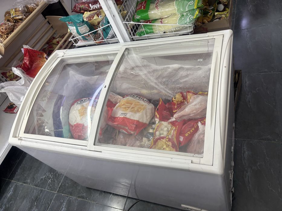 Продаються холодильник полки