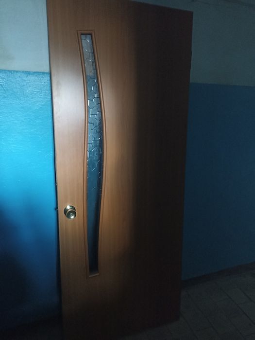 Продам двери межкомнатные