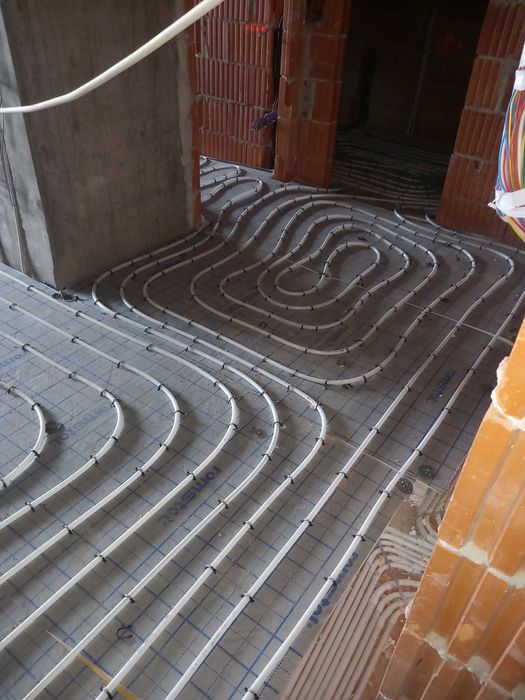 Executam  lucrări  in constructi