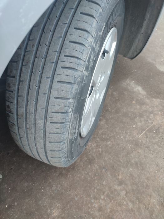 Шины с дисками комплект.