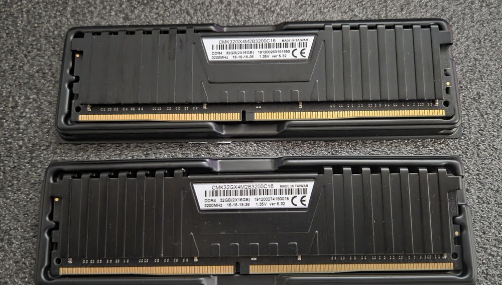 Memorie Corsair Vengeance LPX Black 32GB, 2x16GB, DDR4 3200Mhz