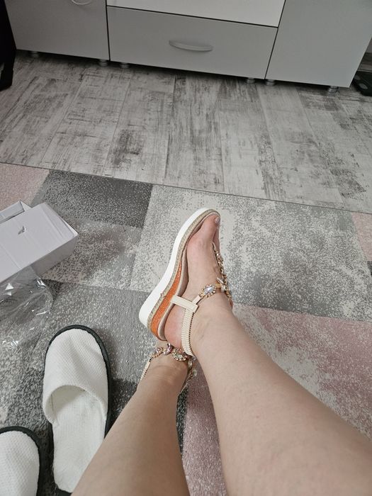 Sandale de vara cu pietre