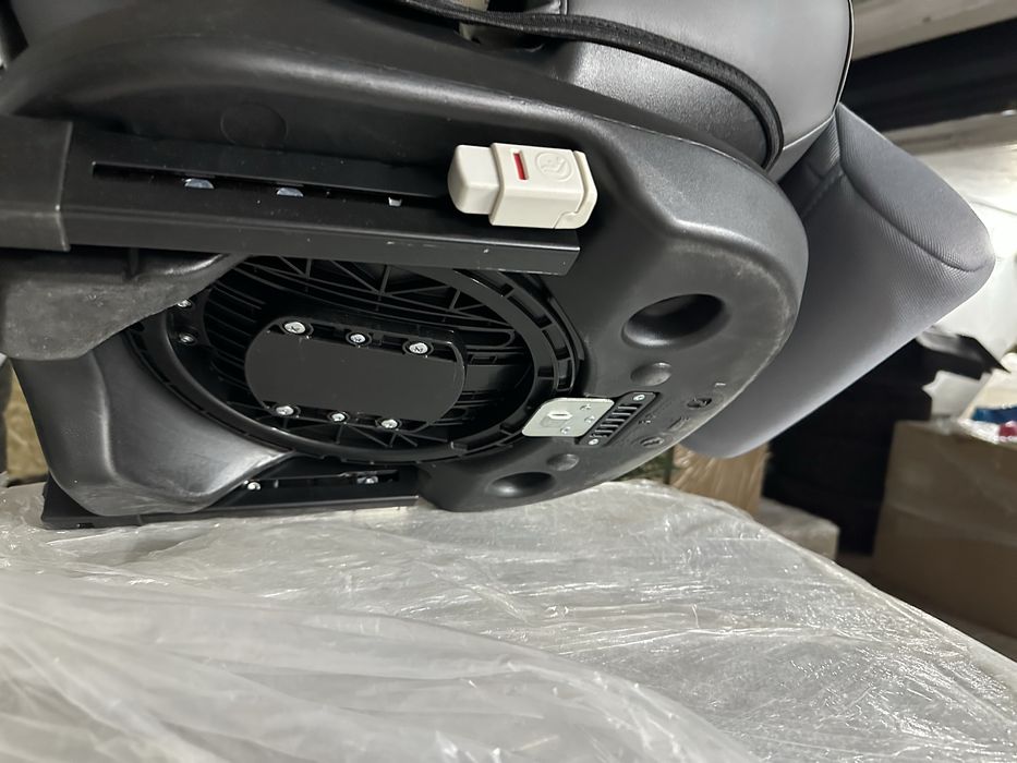 Продам авто кресло детское