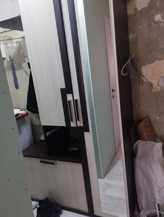 Продам шкаф и прихжую