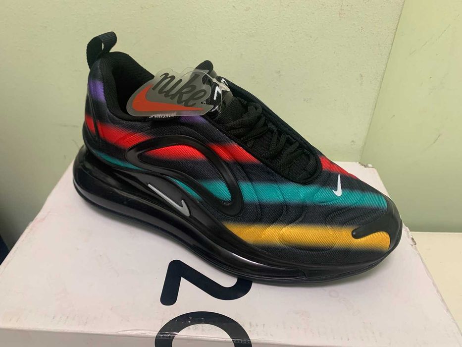 Нови дамски маратонки Nike Air Max 720 rainbow налични 37 номер