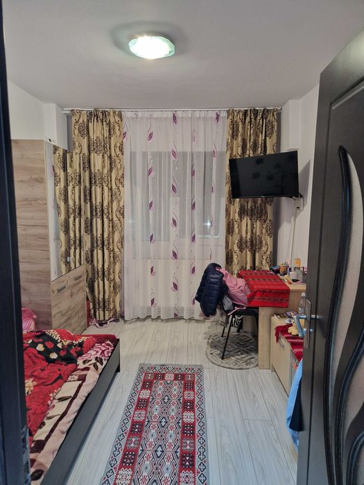 Apartament Ultracentral, 4 camere,2 băi, 2 balcoane,Acoperiș.