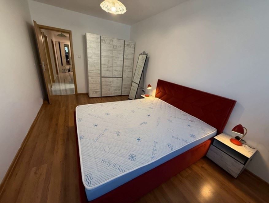 Дава се под наем Тристаен апартамент в София, Витоша - 115 кв.м за 847.62 € - Снимка #3