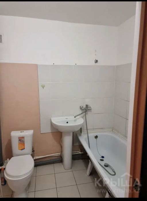 1 бөлмелі пәтер жалға беріледі.