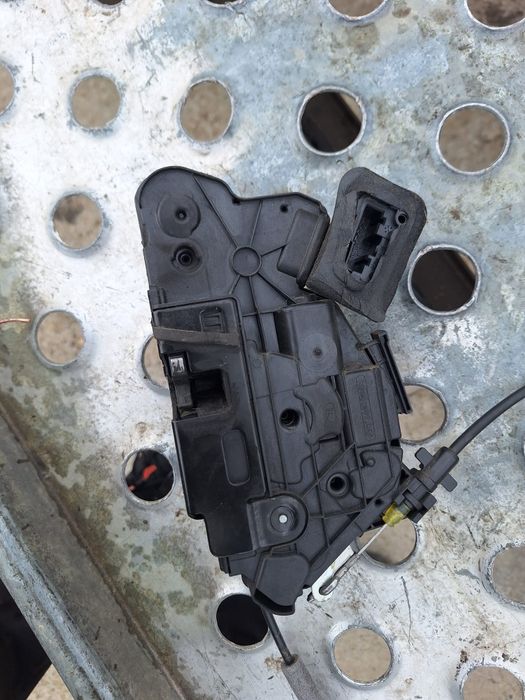 Broasca stânga față Vw Golf 7