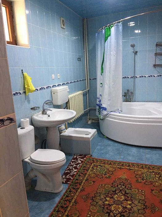 2 qavatli hovli sotiladi