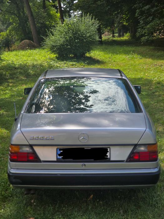Mercedes-Benz 300CE (W124) - 1990 | Vehicul Istoric | Automat