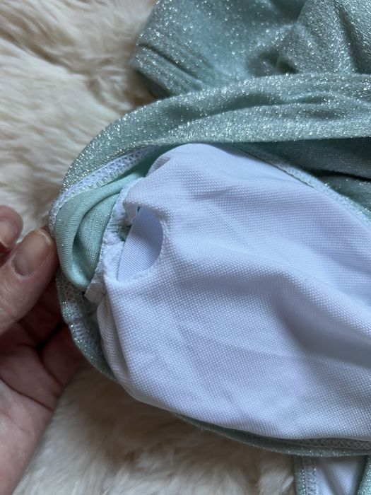 Costum de baie stralucitor cu funde