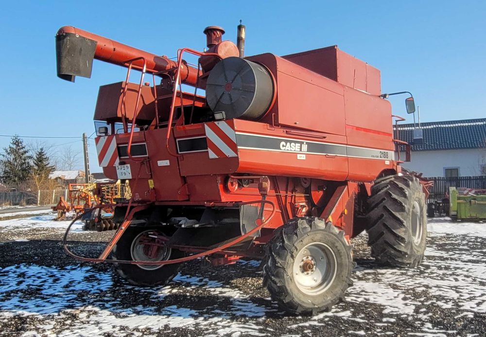 Combina CASE 2188E