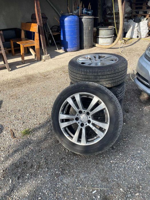 Гуми и джанти 16 цола Mercedes C-class