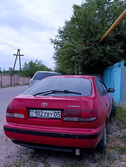 Продаётся тойота карина е