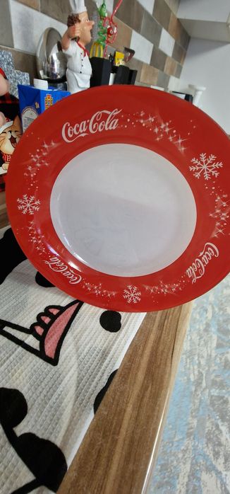 Продам 21 тарелку,в кафе или в дом.