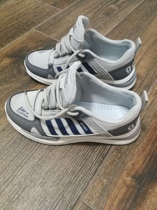Adidași bărbătești