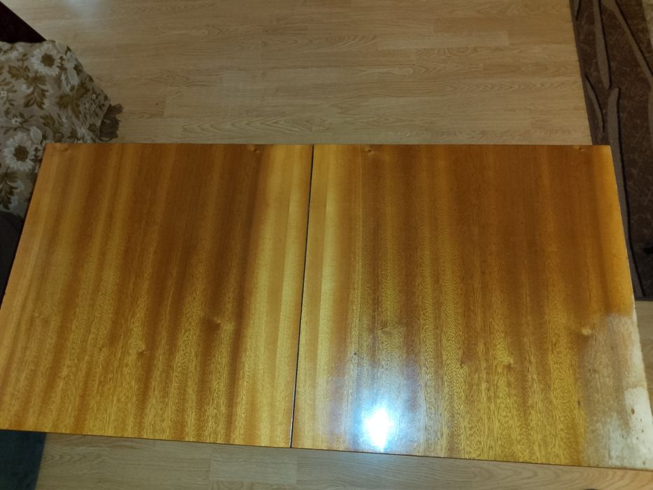 Разтегателна холна маса