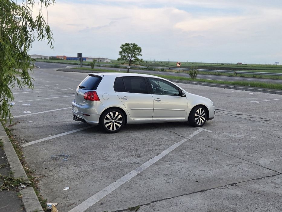 Golf 5 1.6 fsi 115 cp